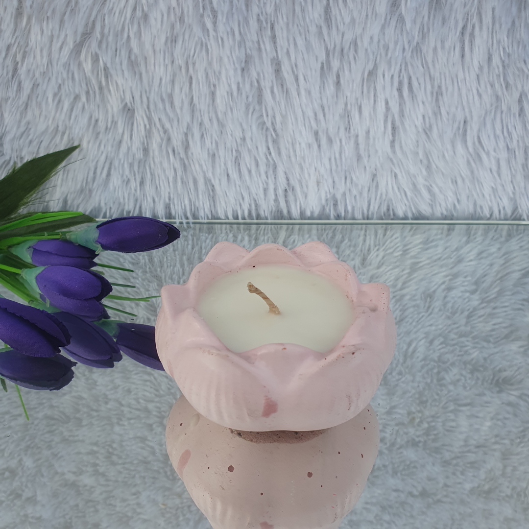Lotus candle